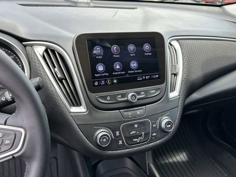 Used 2025 Chevrolet Malibu RS FWD image 24