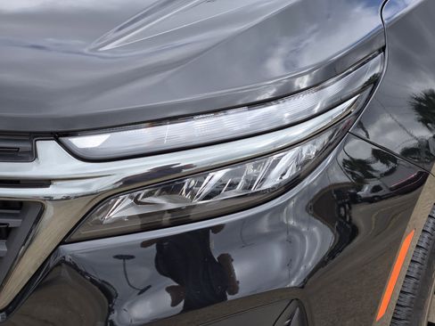 Used 2024 Chevrolet Equinox LS w/ Midnight Edition image 6