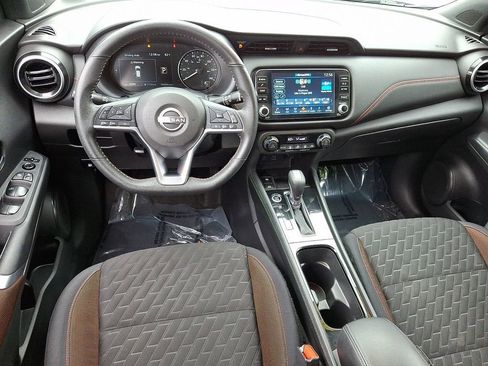 Used 2023 Nissan Kicks SR FWD image 11