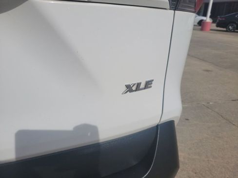 Certified 2019 Toyota RAV4 XLE image 5