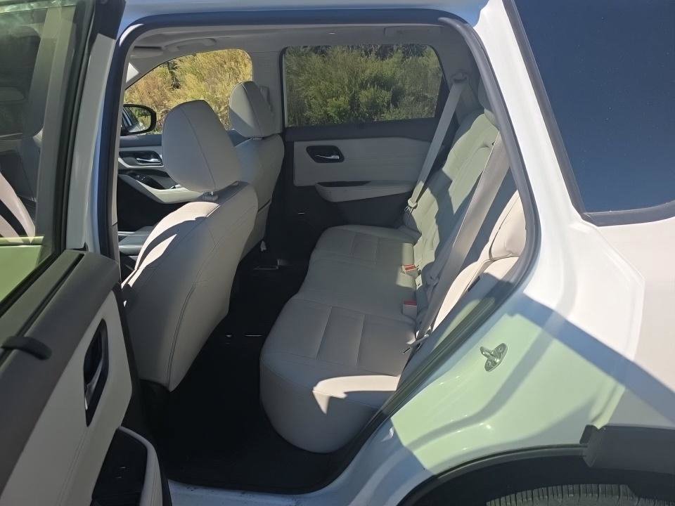 Certified 2023 Nissan Rogue SV w/ SV Premium B Package AWD/4WD image 12