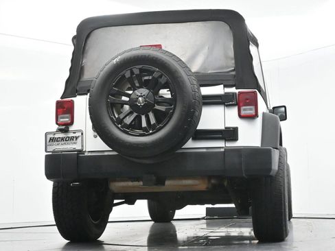 Used 2015 Jeep Wrangler Unlimited Sport w/ Quick Order Package 24S AWD/4WD image 46