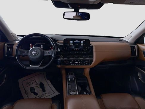 Used 2022 Nissan Pathfinder Platinum w/ Cargo Package image 31