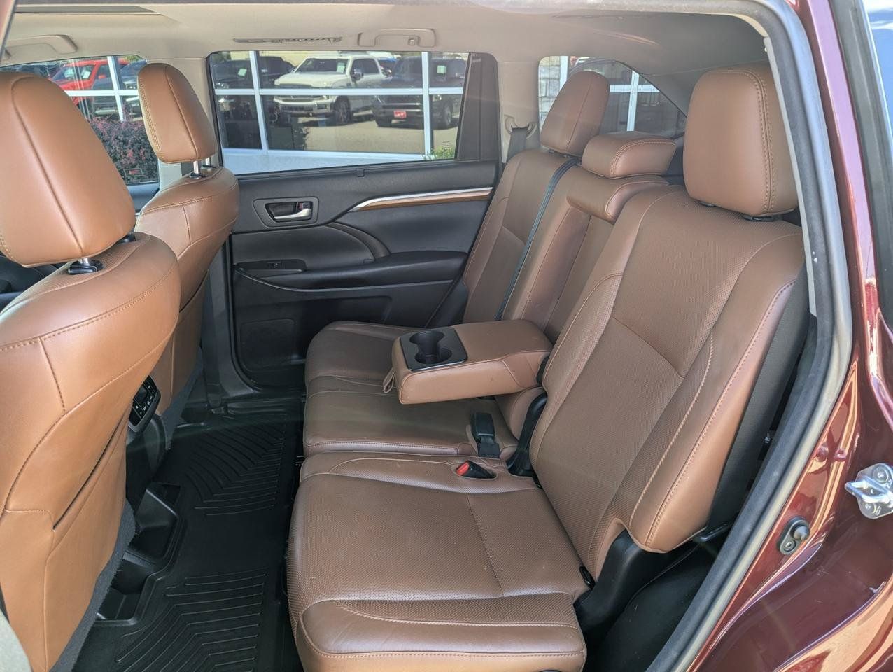 Used 2017 Toyota Highlander Limited AWD/4WD image 26