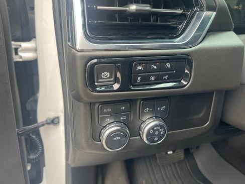 Used 2025 GMC Yukon XL Denali w/ Sun & Power Step Package AWD/4WD image 39