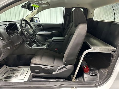Used 2022 Chevrolet Colorado LT w/ Fleet Safety Package image 11