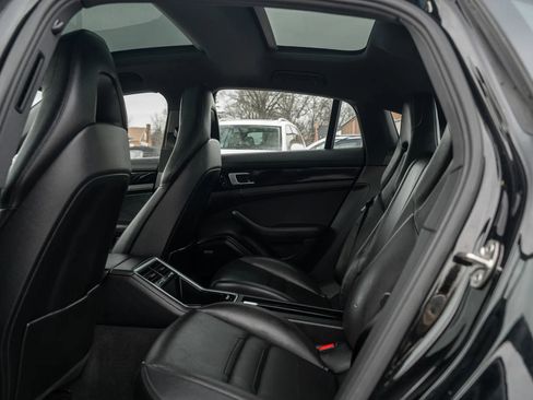 Used 2018 Porsche Panamera 4S image 8