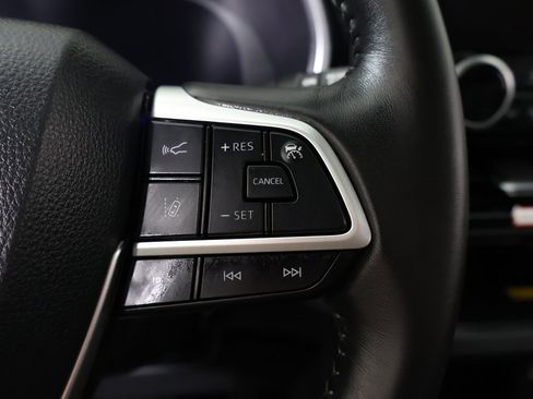 Used 2025 Toyota Highlander XSE image 47