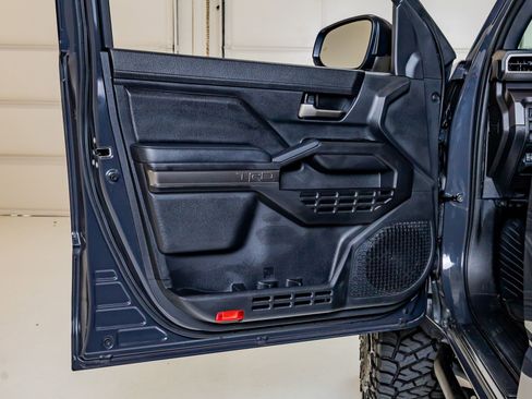 Used 2025 Toyota Tacoma TRD Off-Road image 36