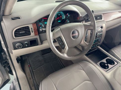 Used 2013 GMC Yukon XL SLT image 4