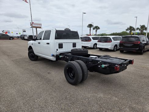 New 2026 RAM 3500 Tradesman AWD/4WD image 5