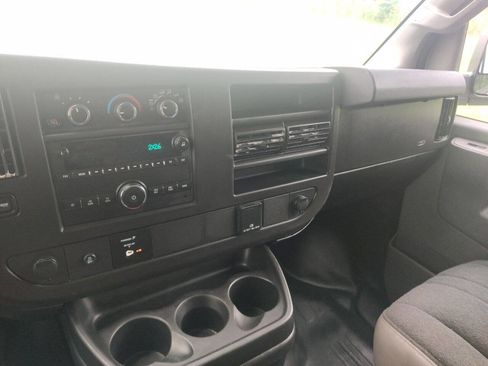 Used 2021 GMC Savana 2500 w/ Driver Convenience Package image 14