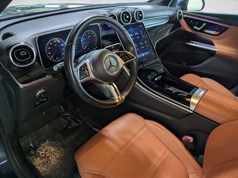 Used 2024 Mercedes-Benz GLC 300 4MATIC image 10