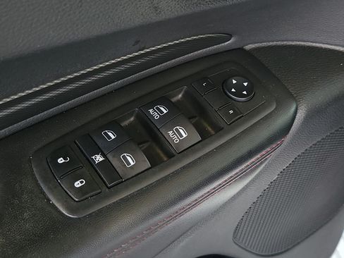 Used 2022 Dodge Durango R/T RWD image 16