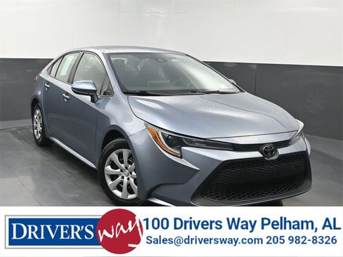 Used 2021 Toyota Corolla LE image 1