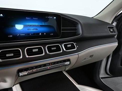 Used 2020 Mercedes-Benz GLS 450 4MATIC image 13