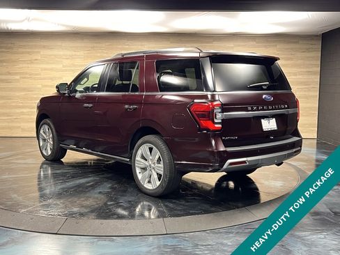Used 2023 Ford Expedition Platinum image 7