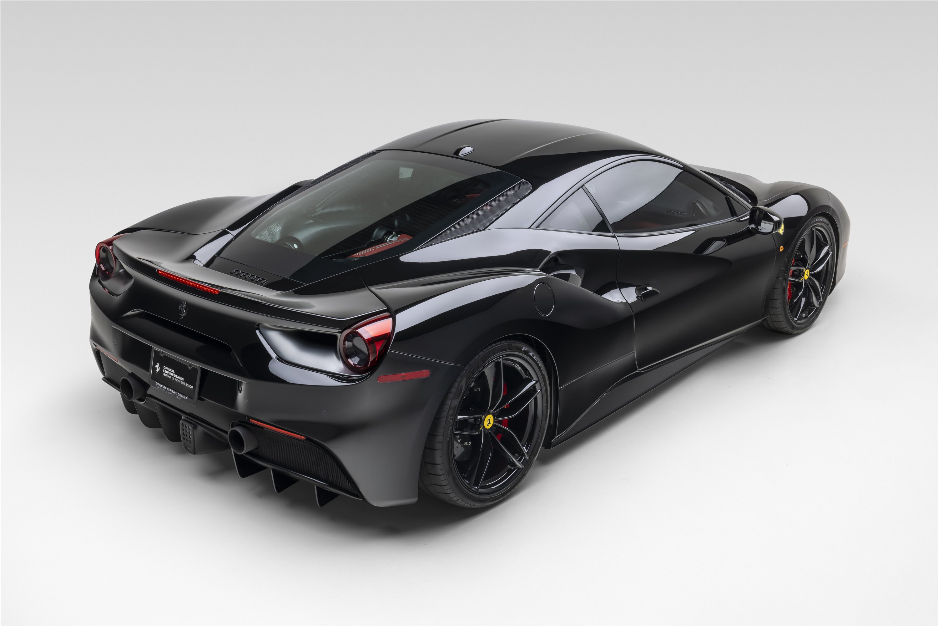 Certified 2018 Ferrari 488 GTB RWD image 14
