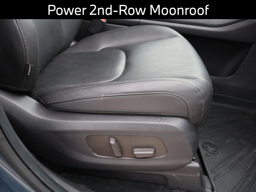 Used 2025 Kia Carnival SX FWD image 10