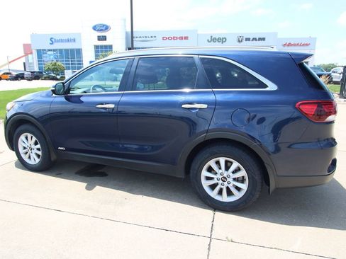 Used 2019 Kia Sorento AWD w/ LX Convenience Package image 17