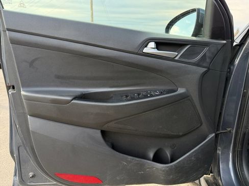 Used 2021 Hyundai Tucson Value image 17