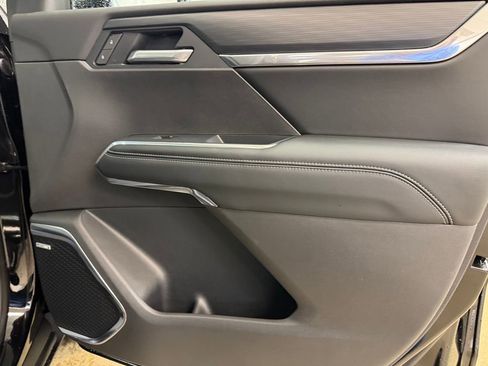 New 2026 GMC Acadia Elevation w/ Elevation Premium Package FWD image 32