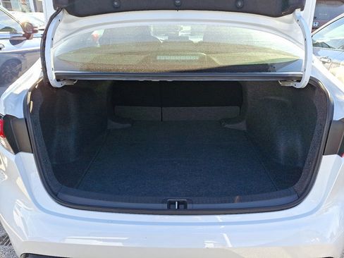 Used 2025 Toyota Corolla SE image 30