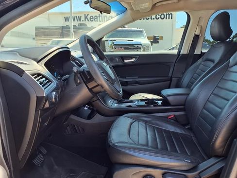 Used 2017 Ford Edge SE FWD image 8