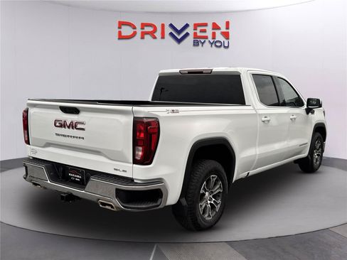 Used 2015 Chevrolet Silverado 2500 LTZ AWD/4WD image 4