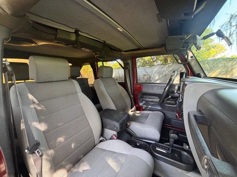 Used 2007 Jeep Wrangler Unlimited Sahara image 17