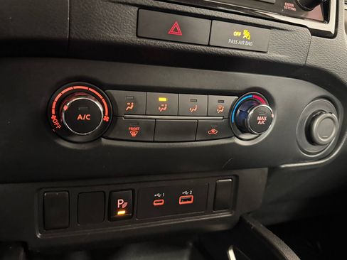 Used 2022 Nissan Frontier SV w/ Technology Package image 24