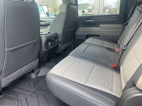 New 2026 Chevrolet Silverado 2500 ZR2 w/ LPO, Dark Essentials Package AWD/4WD image 30