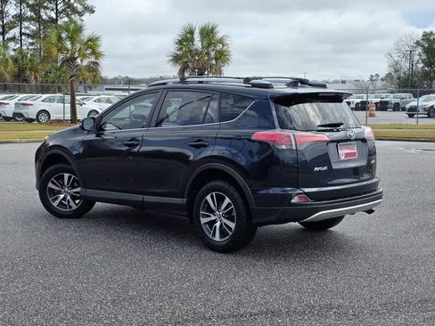 Used 2018 Toyota RAV4 XLE image 4