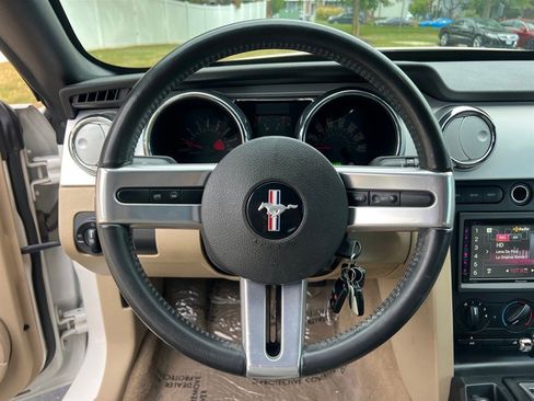 Used 2006 Ford Mustang GT Premium image 18