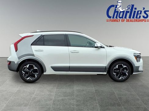 New 2025 Kia Niro Wave w/ Wave Preserve Package FWD image 4