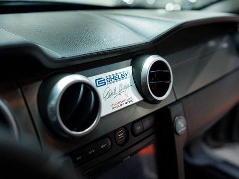 Used 2009 Ford Mustang Shelby GT500 RWD image 28