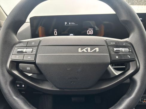 Used 2025 Kia K4 FWD image 27