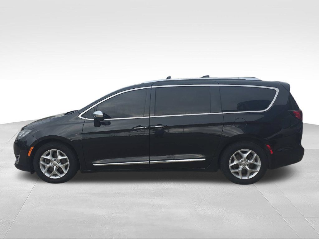Used 2020 Chrysler Pacifica Limited w/ Advanced Safetytec Group FWD image 2