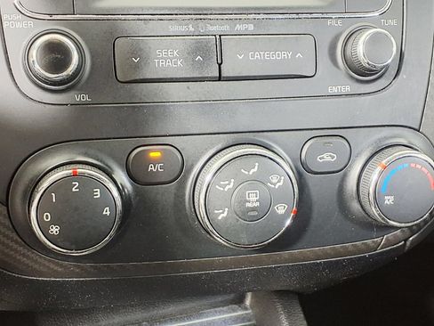Used 2014 Kia Forte EX FWD image 20