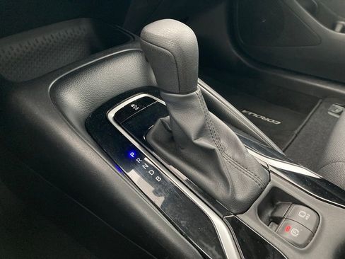 Used 2020 Toyota Corolla LE FWD image 26