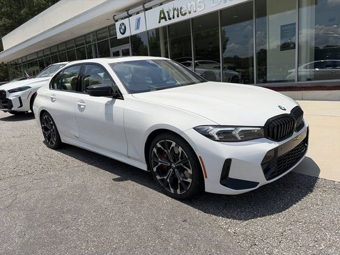 Used 2026 BMW 330i Sedan w/ M Sport Package RWD image 2