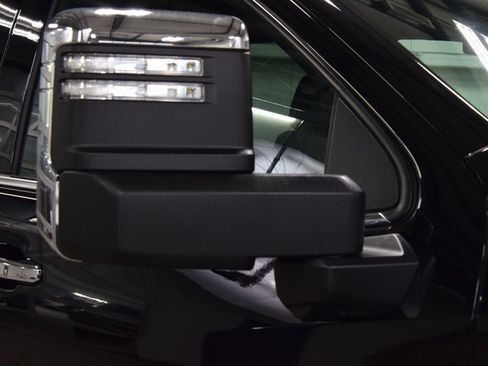 Used 2024 Chevrolet Silverado 1500 High Country w/ High Country Premium Package image 14