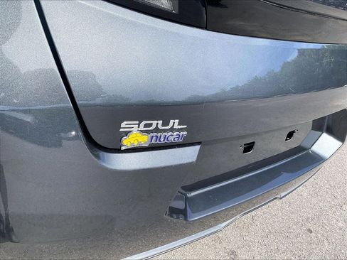 Used 2023 Kia Soul GT-Line FWD image 28