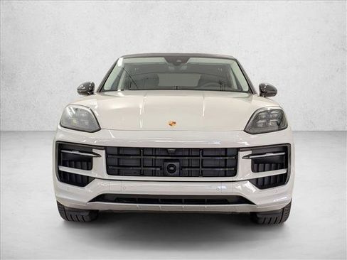 Used 2025 Porsche Cayenne GTS image 6