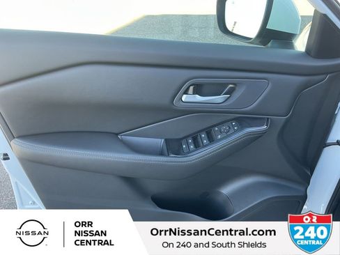 New 2026 Nissan Rogue SV FWD image 16
