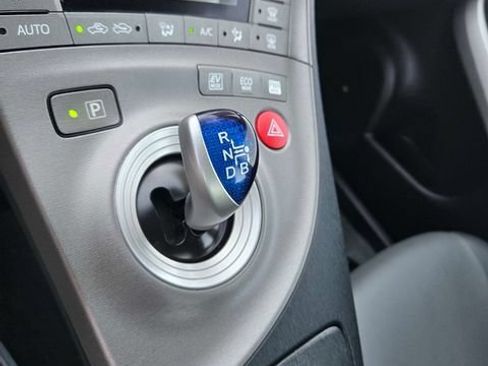 Used 2014 Toyota Prius Four FWD image 16