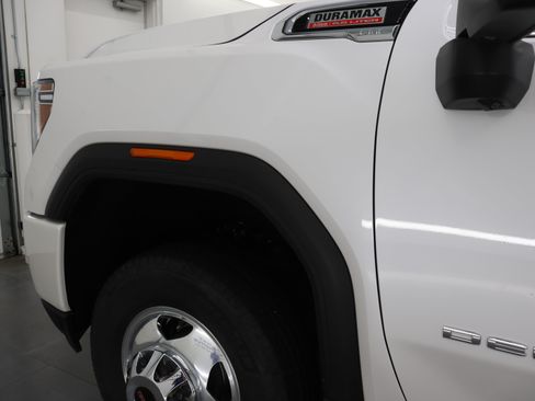 Used 2022 GMC Sierra 3500 Denali w/ Denali Ultimate Package AWD/4WD image 43