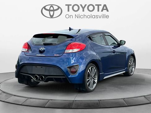 Used 2016 Hyundai Veloster Turbo image 6