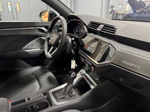 Certified 2025 Audi Q3 2.0T Premium AWD/4WD image 30