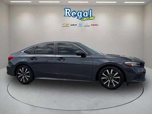 Used 2022 Honda Civic EX image 1